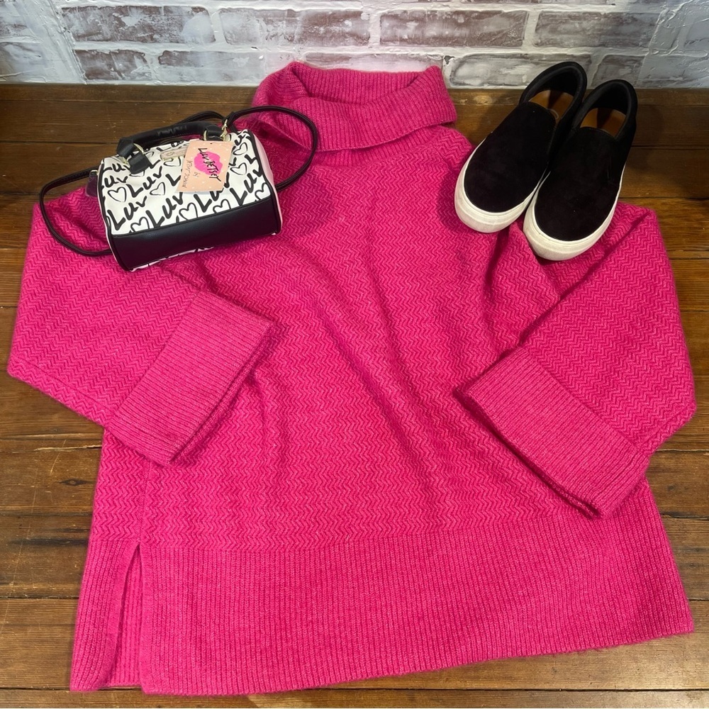 Vince Camuto Fuchsia Cowl Neck Sweater large